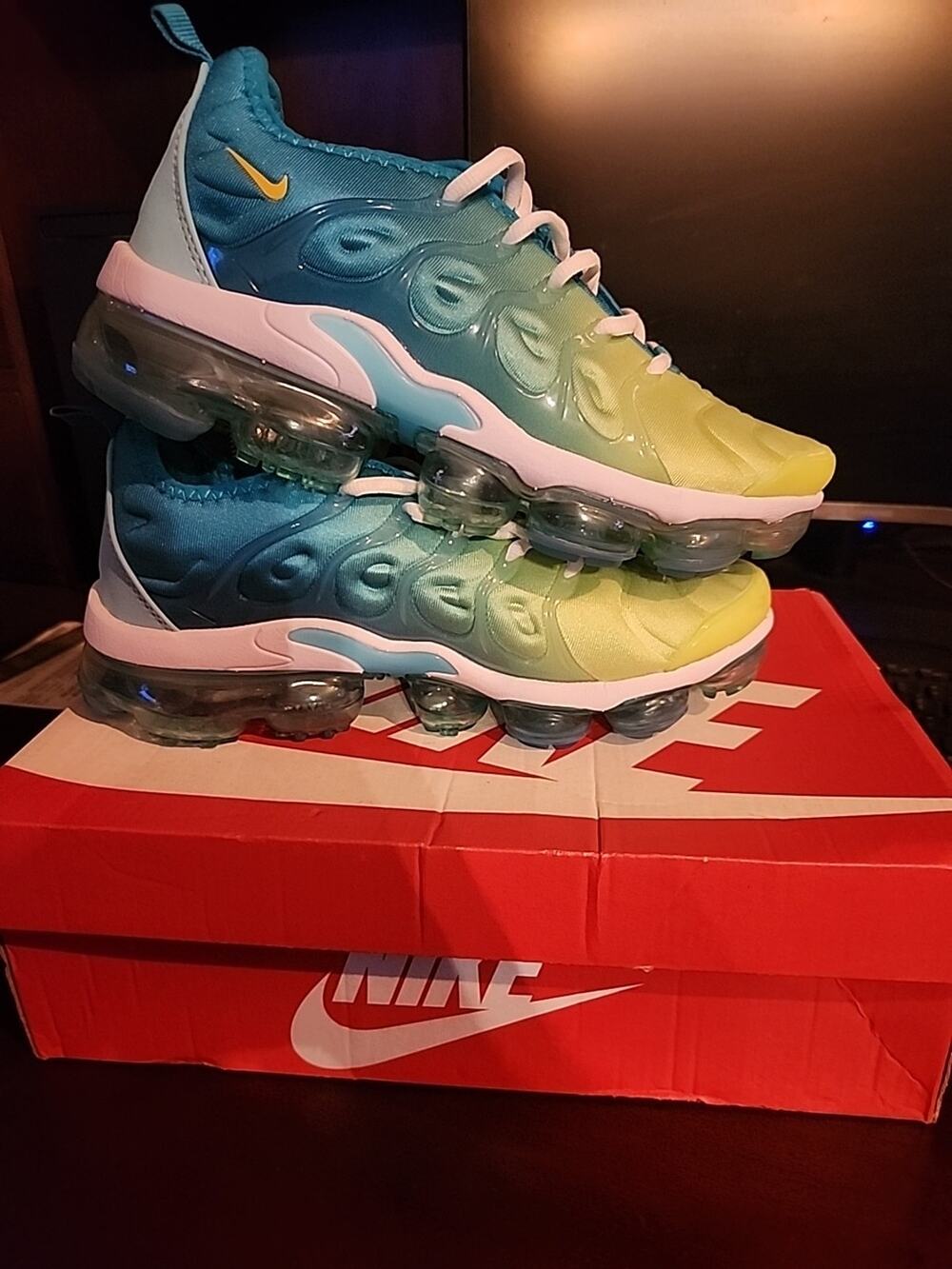 Nike Air VaporMax Plus Lemon Lime Womens Size 7 Sneakers Shoes